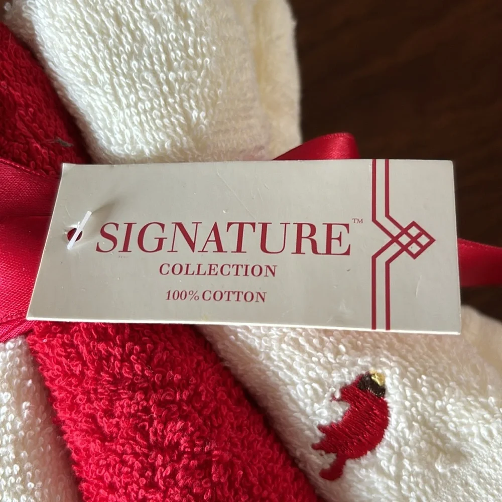 Signature Collection set of 6 Hand Towels NWT Embroidered Cardinals